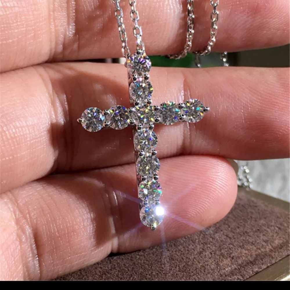 Price Dropped 925 sterling slv/simulated Diamond